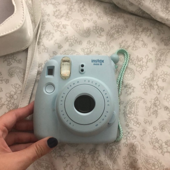 Polaroid camera - Picture 2 of 3